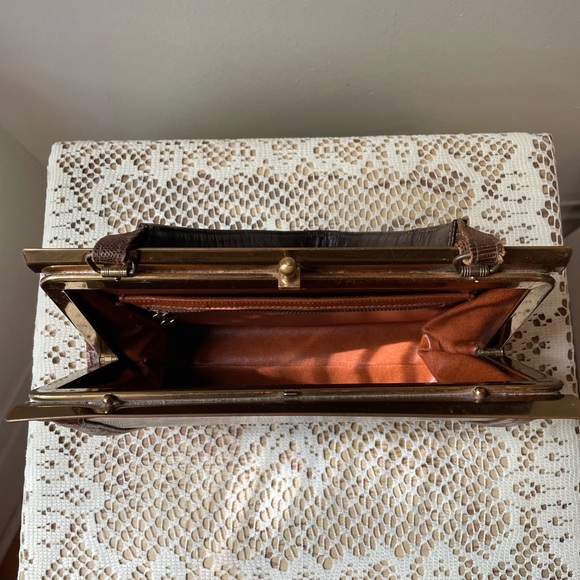 Vintage Mid-Century Snake Skin Purse with Clasp Opening - Picture 5 of 6